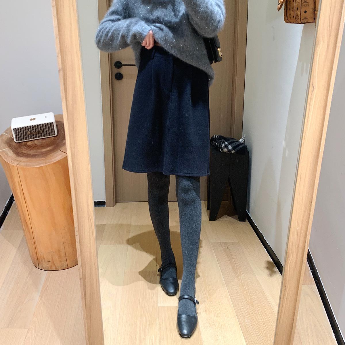 

Dual-Layer Bud Skirt: 400g High-Waisted Wool Flannel, Soft & Warm Pleated Design for Women - Perfect for Autumn & Winter Small