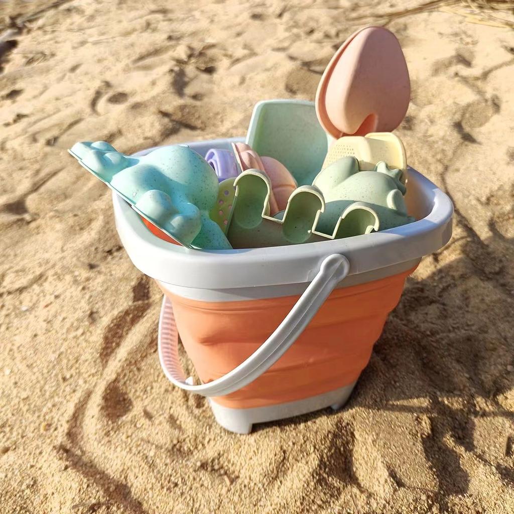 Giocattoli da spiaggia per bambini Set di giocattoli di sabbia per i più piccoli Giocattoli di sabbia con secchio pieghevole Pala Rastrello Set Stampi per sabbia Estate all'aperto