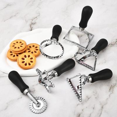Zinc Alloy Dim Sum Pastry and Dumpling Edge Embossing Wheel with Plastic Handle