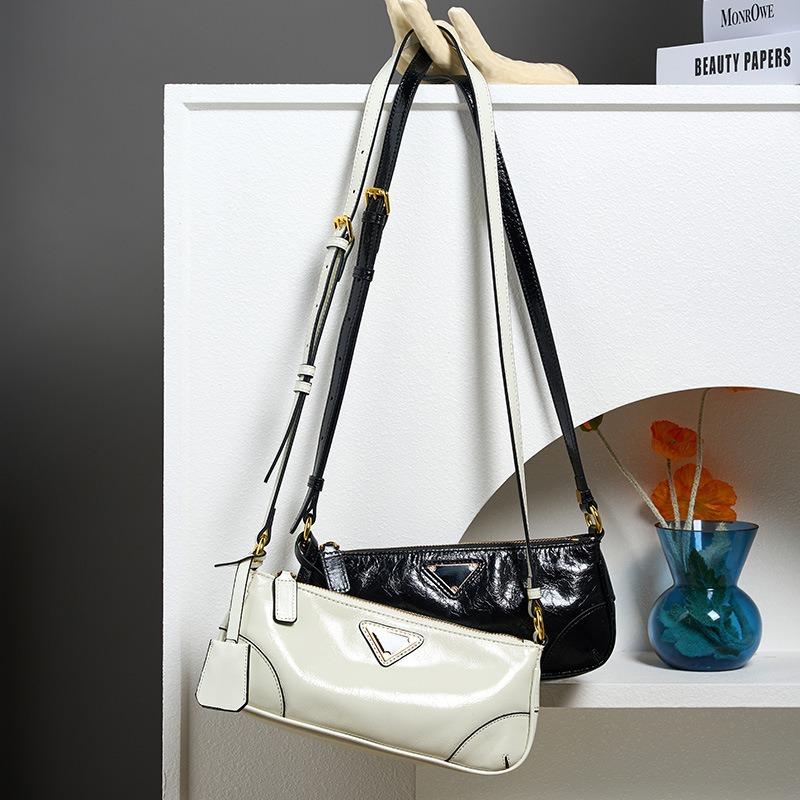 Underarm Bag Women's New High-end Women's Niche Design Shoulder Messenger Bag Spring and Summer Small Square Bag