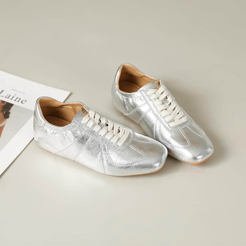 

New women s shoes New flat-bottomed summer breathable and thin versatile casual sports shoes 35 серебряный
