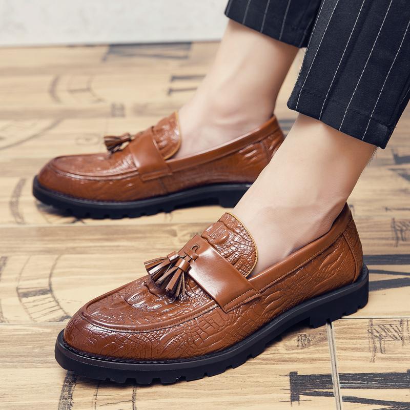 Fashion High Quality Loafers Men's Slip-On Crocodile Pattern Tassel Casual Shoes Business Dress Shoes Men's 38-46 Size Plus Men's Shoes