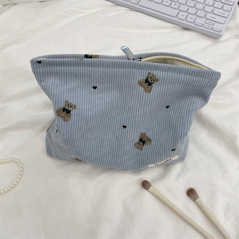 

49192 copyright model, new in autumn and winter, cute bear corduroy cosmetic bag, portable clutch bag, storage bag. світло-синій колір