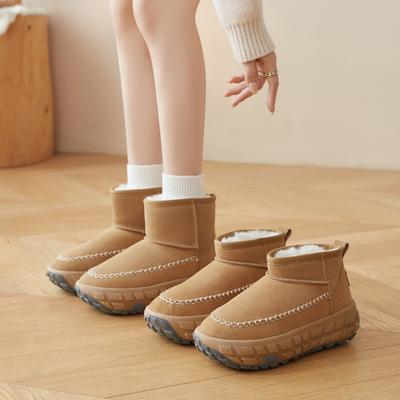 Autumn and Winter Snow Boots Women's New Durian Sole Velvet Short Boots Winter Casual Versatile Thick-soled Thickened Cotton Shoes
