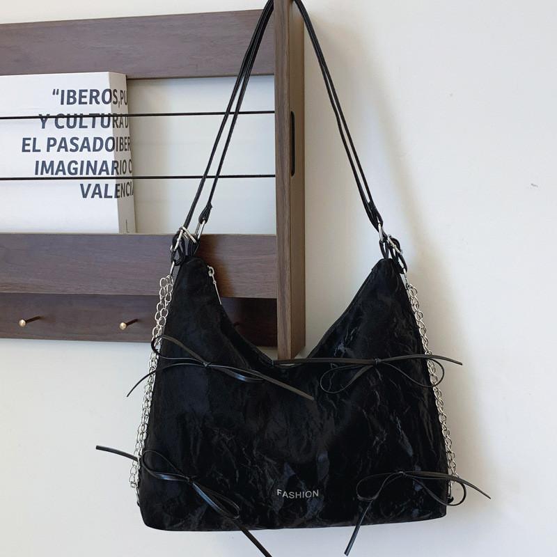 Chic And Elegant Shoulder Bag For Women With Comfortable Dual Shoulder Straps Black