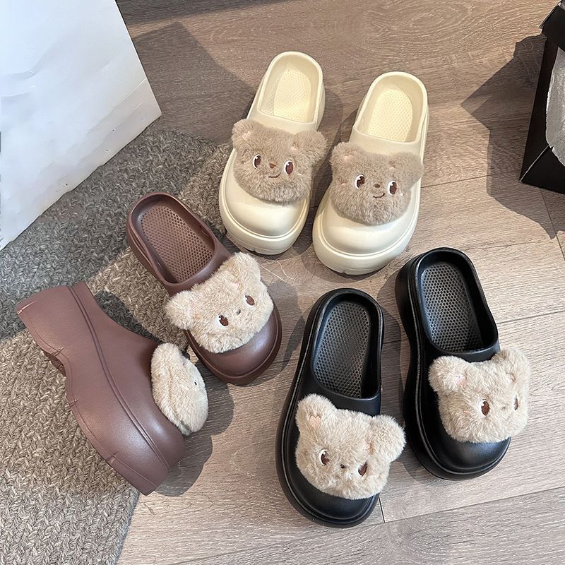 Internet Celebrity Cute Bear Girl Wind Stepping Shit Feeling Slippers 2025 Summer and Autumn New Thick Bottom Versatile Fashion Bag Head Drag