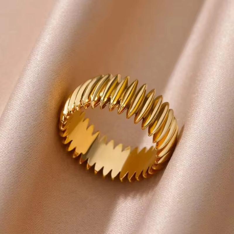 Gold stainless steel fashion lip flower ring female niche light luxury high sense does not fade opening