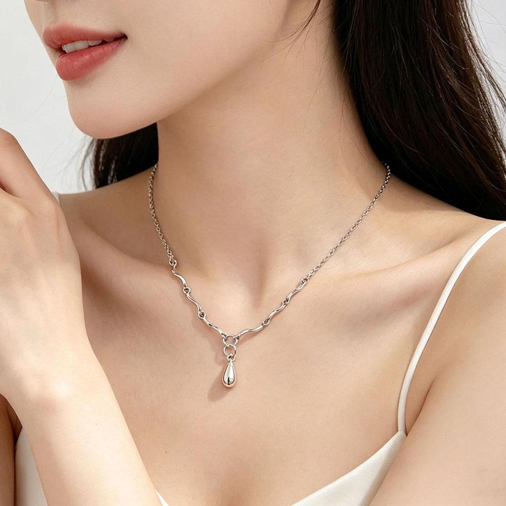 New Silver Wave Water Drop Necklace for Women, French-style Simple Niche, Neutral Daily Commute Versatile Collarbone Chain