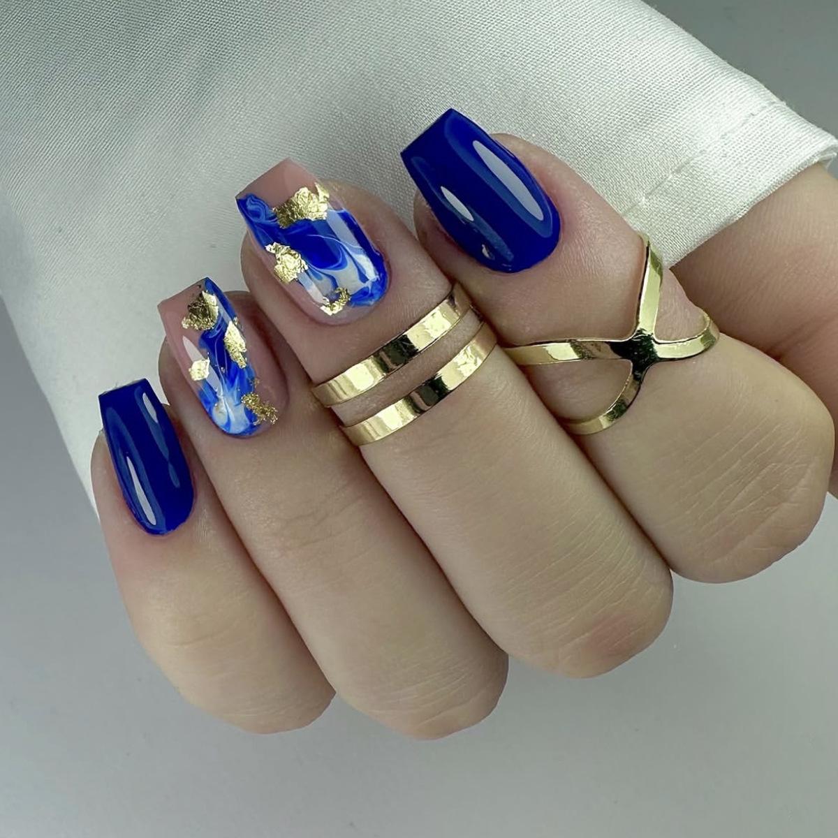

Blue Ripple Ombre with Gold Foil Detachable Fake Nails