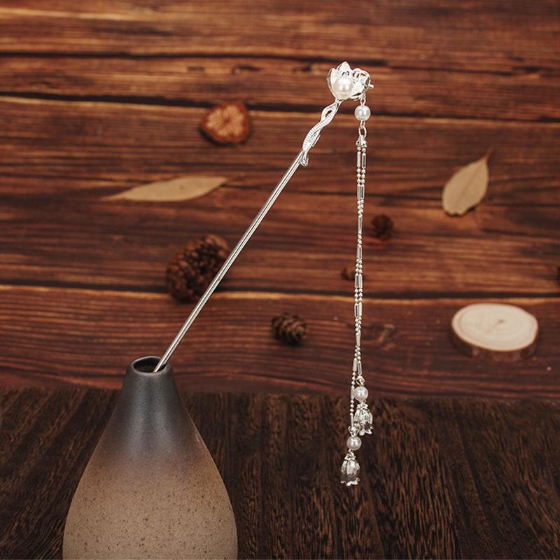 Moon Tassel Hairpin: Elegant, Ancient-Style Chinese Updo Accessory