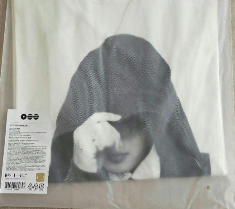 Official BTS ARIRANG T-Shirt Size L K Pop V Jungkook Jimin Group Korea