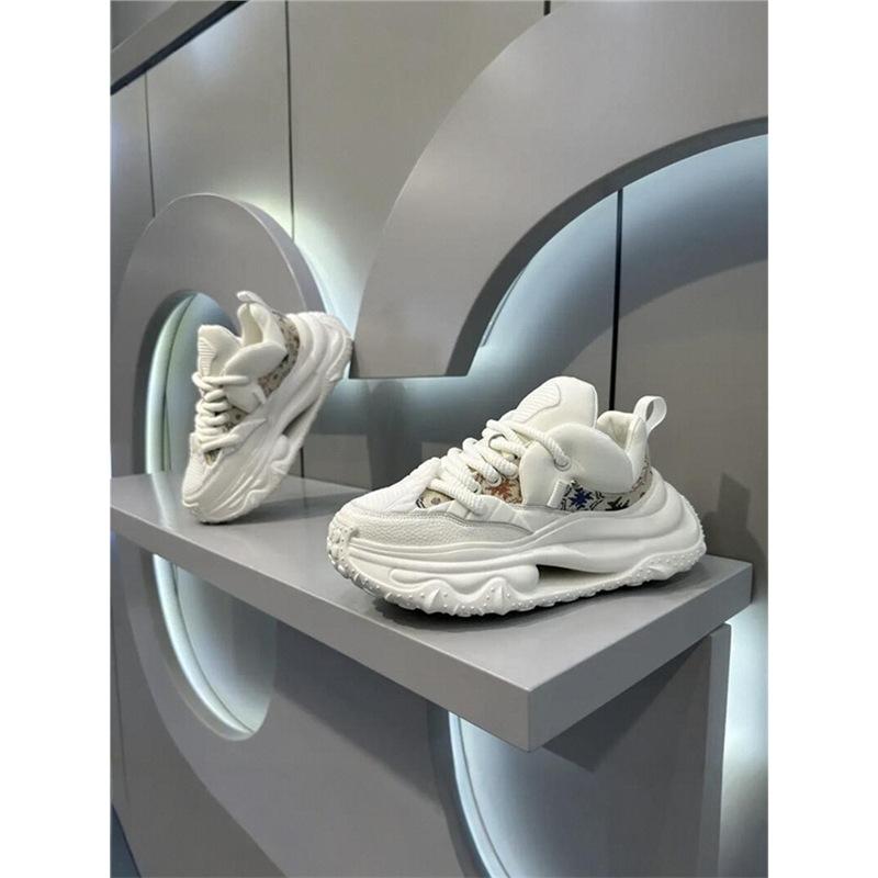 Herbst neue Papa-Schuhe Druck Stickerei Hohlsohle Sportliche Freizeitschuhe Plateau Trend BJD