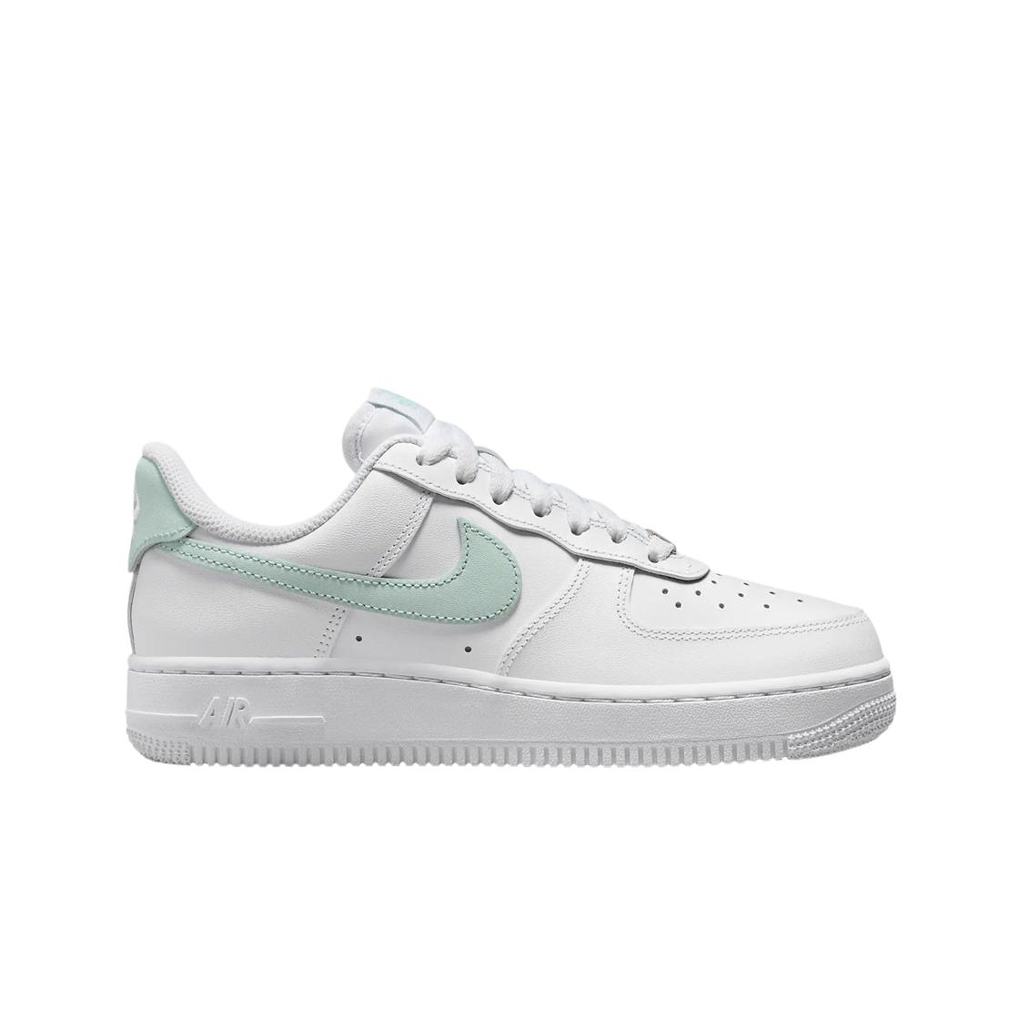

(w) Nike Air Force 1 07 Flyease White Jade Ice 230
