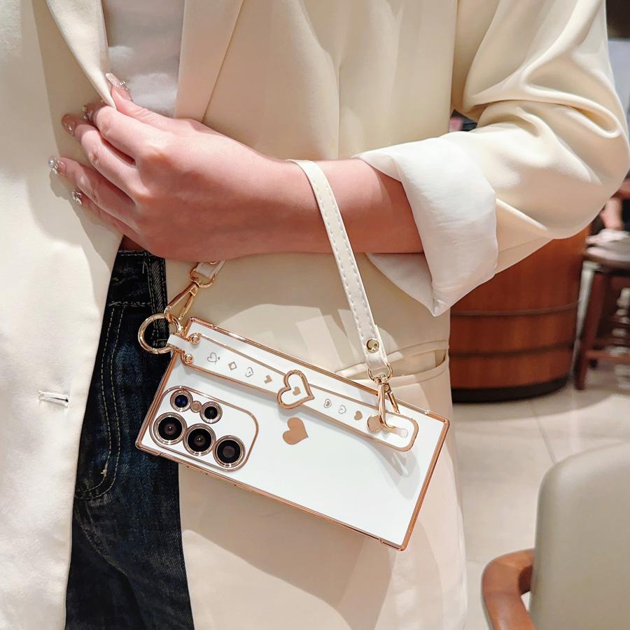 Plating Heart Wristband Case For Samsung Galaxy S23 S22 Ultra S21 Plus S21FE A23 A24 A13 A12 A13 A52 A53 A54 Shockproof Silicone Soft Cover For iPhone