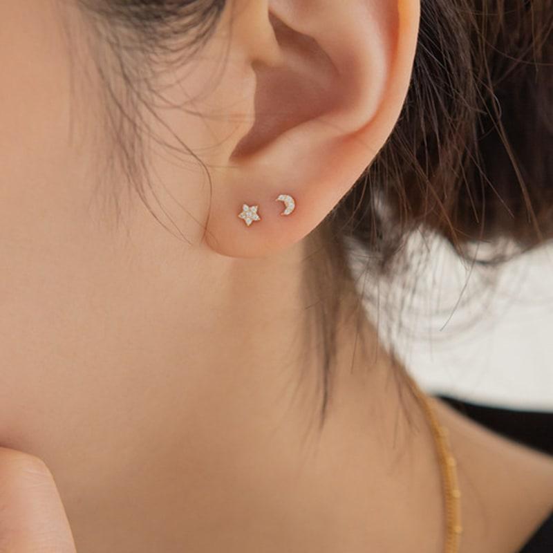 LUNNE 14k Gold Mini Halbmond Stern Zirkonia Ohrringe (14 Karat Gold) #ES26