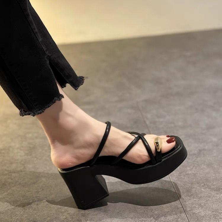Small thick-soled thick-heeled bag head sandals women's 2025 summer new casual and comfortable one-word buckle Roman sandals
