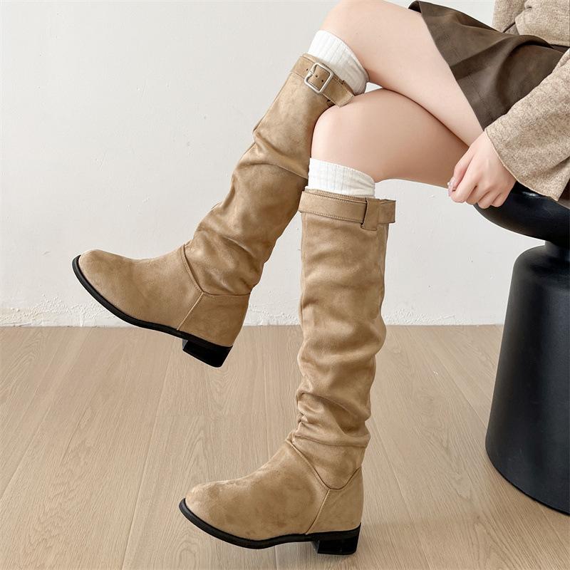 Brun designkänsla retro riddarstövlar dam 2025 höst nya superheta mode smala mode men knähöga stövlar