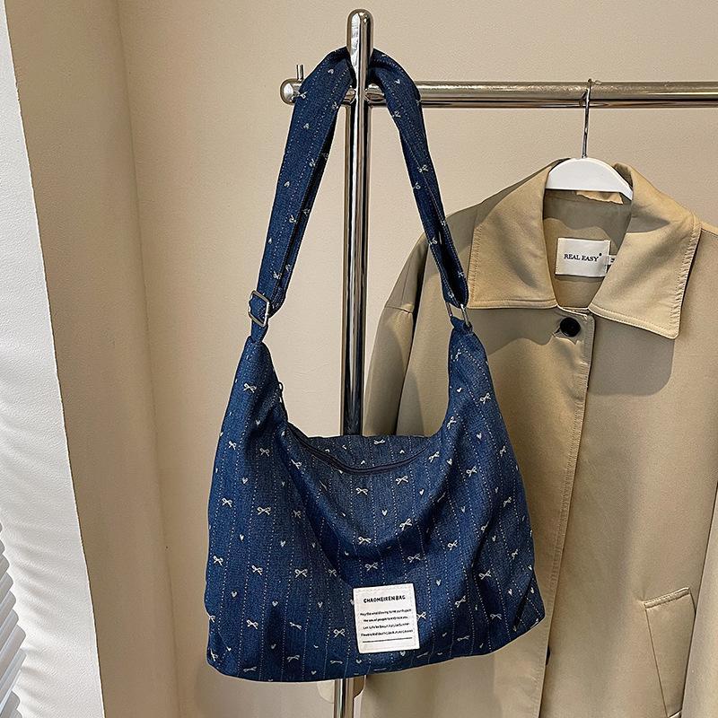 

Весенне-летняя новая повседневная джинсовая сумка-тоут с бантом, студенческая, для поездок на работу, универсальная, легкая и вместительная сумка-мессенджер