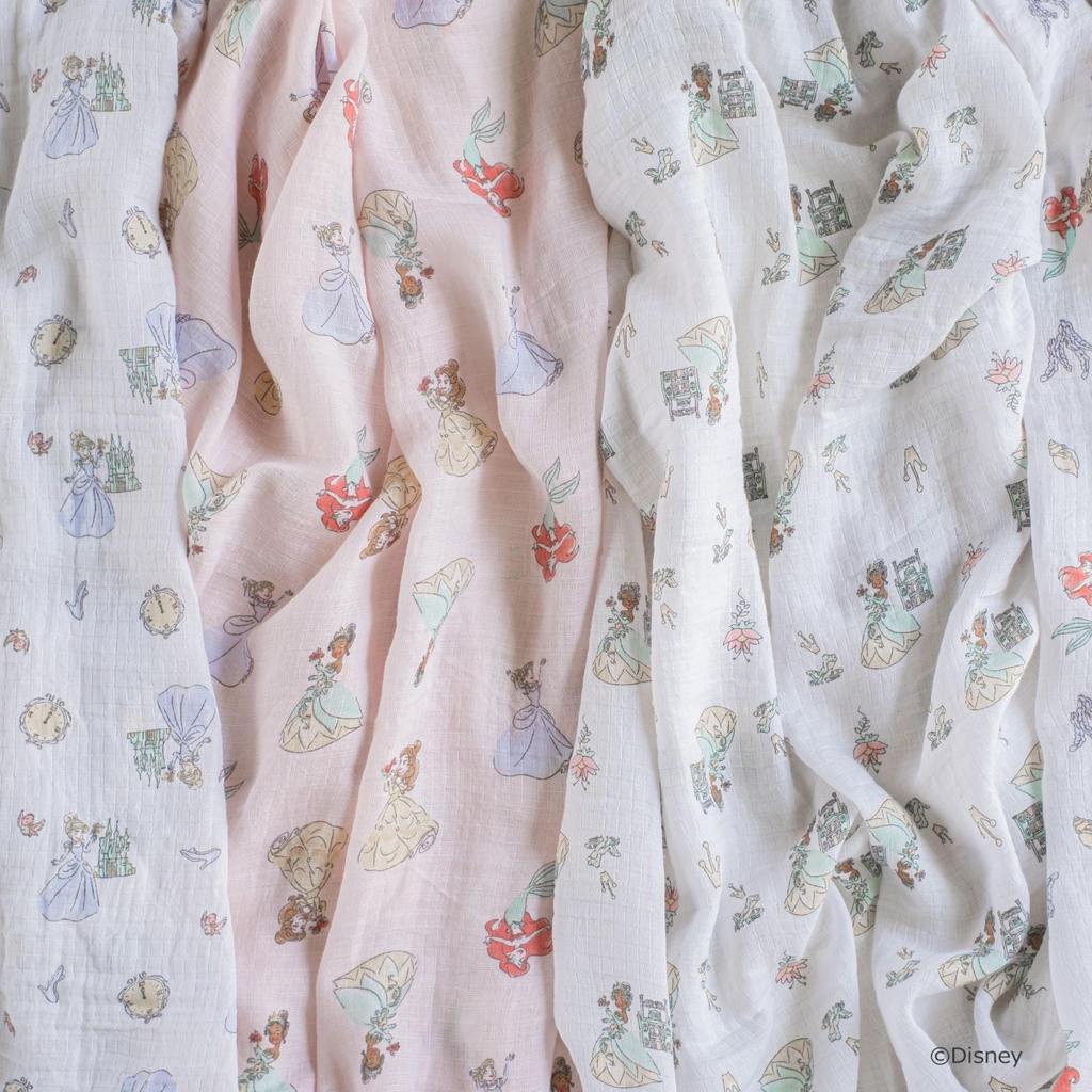 Aden anais essentials Anais Sada 4 bavlněných mušelínových zavinovaček Disney Princess pro noční plačící miminka SWADAEDESWC40017DIT + (Aden + essentials) Zavinovačky,