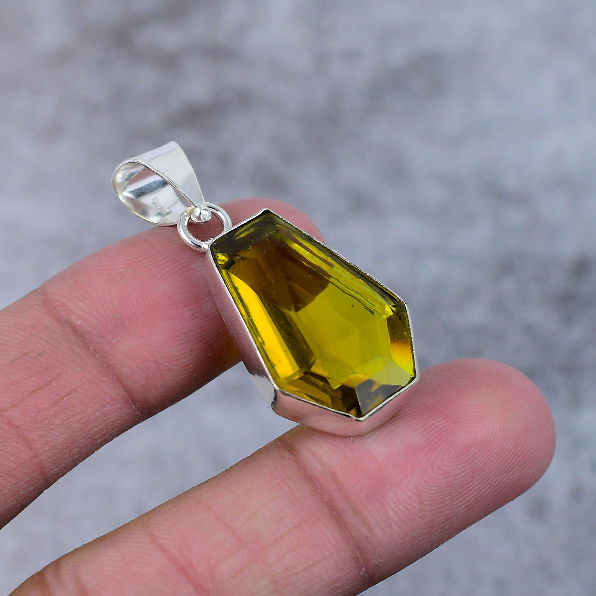

Citrine Gemstone Handmade 925 Steling Silver Jewelry Pendant 1.58 M-382