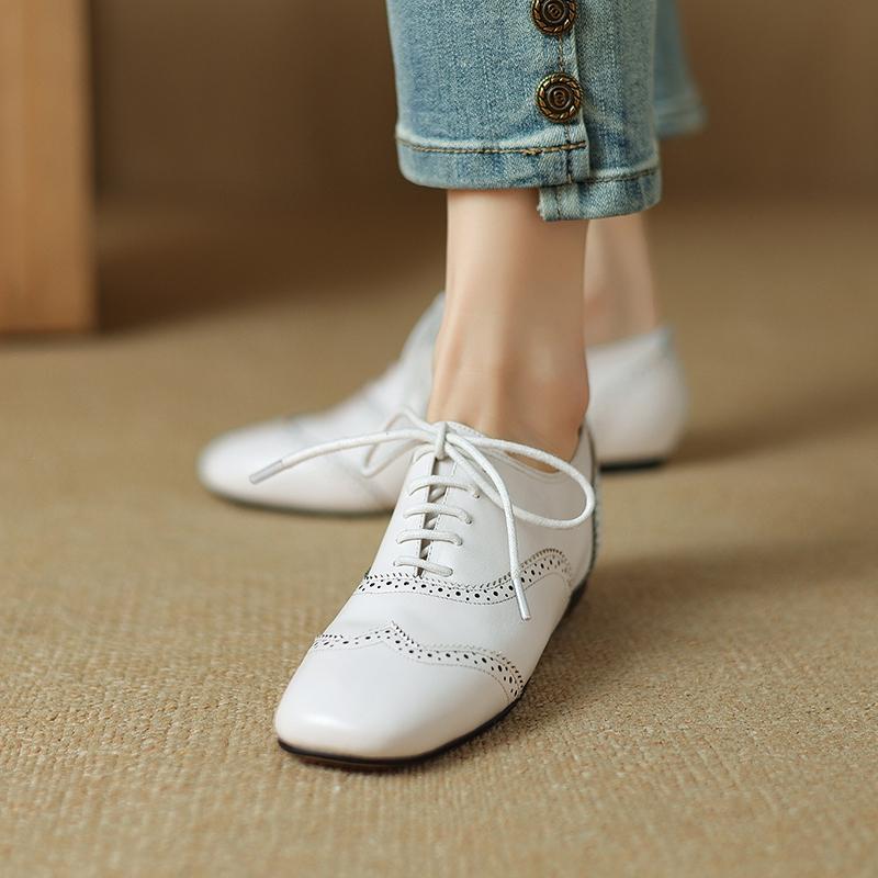 Fashion Women's New Spring and Autumn Square Headed Genuine Leather Carved Lace Up Customized Large Low Heel Blake Single Shoes
