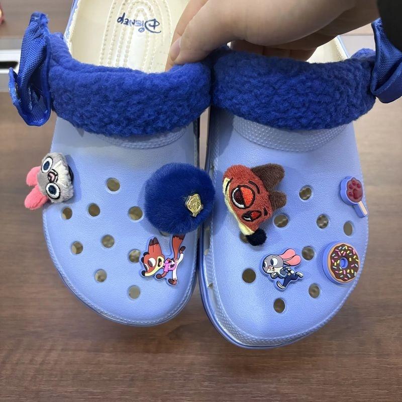 New  Zootopia 2 Hole Sandals Nick Wilde Judy Kawaii Home Beach Slippers Adult Couple Shoes Summer Slippers.