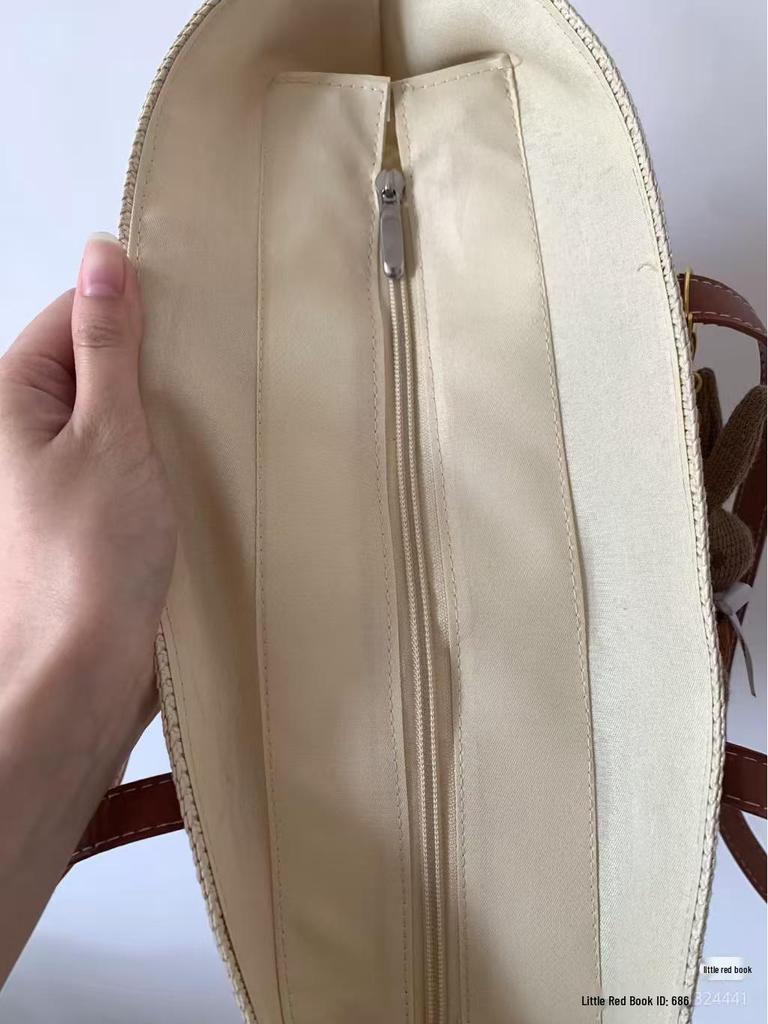 2025 Women's Large Capacity Woven Bucket Bag: Trendy Summer Vacation Beach Accessory