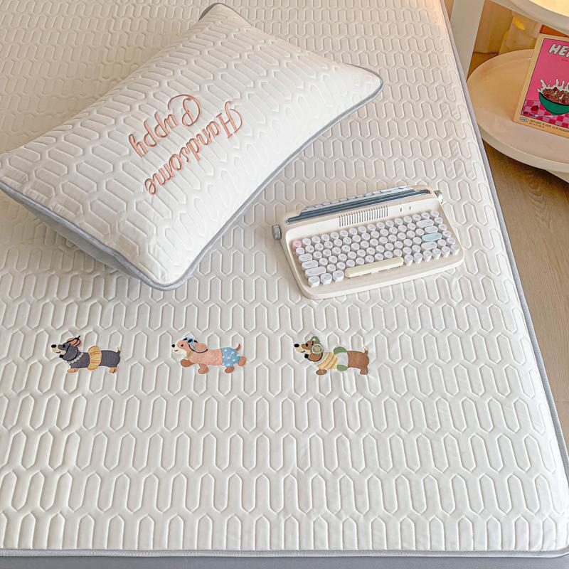 Sleeping Grid Home Cool Feeling Silk Embroidered Latex Cooling Mat