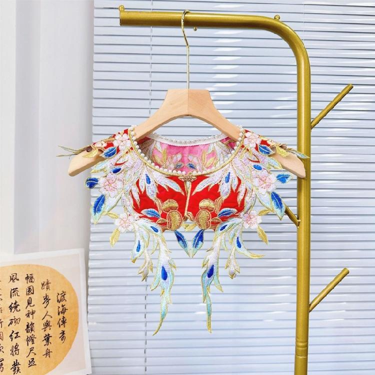 Embroidery Floral Neckline Buckle Front Ancient Hanfu Costume Fake Collar Shawl