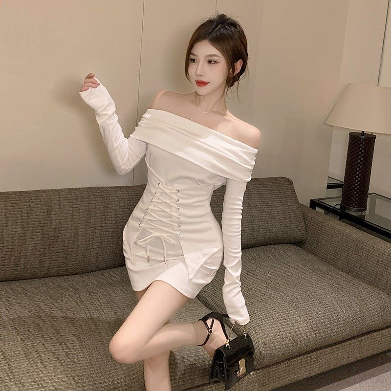 Pure desire wind sister Spice girl sexy fake two-piece one-word shoulder dress super good-looking tight hip-wrapped short skirt autumn and winter