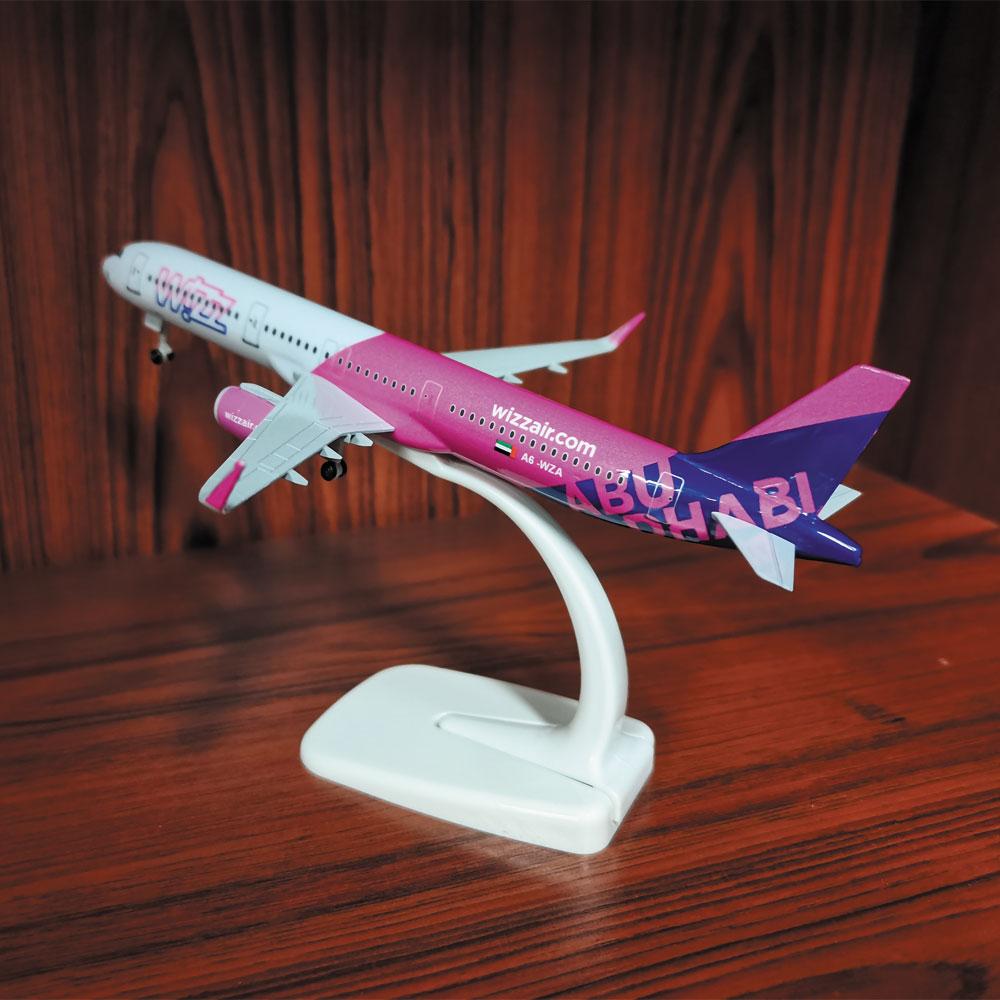 20cm Wizz Air Für Airbus A321 1/200 Druckgusslegierung Flugzeug Vormontiertes Flugzeugmodell Flugzeug Bausatz Schlafzimmerdeko Gesammelt