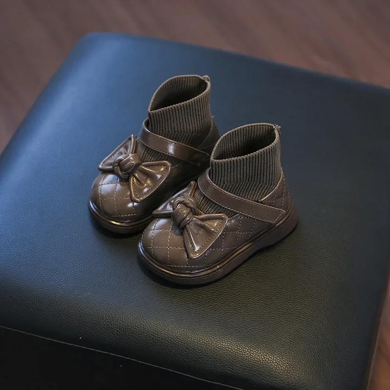 Babyschuhe Winter Prinzessin Schuhe Weiche Sohle Rutschfest Baby Lauflernschuh Mode Kinder Kurzer Stiefel Atmungsaktiver Mädchenschuh Lederschuh