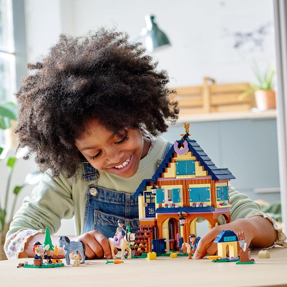 LEGO Friends Forest Riding Center 41683