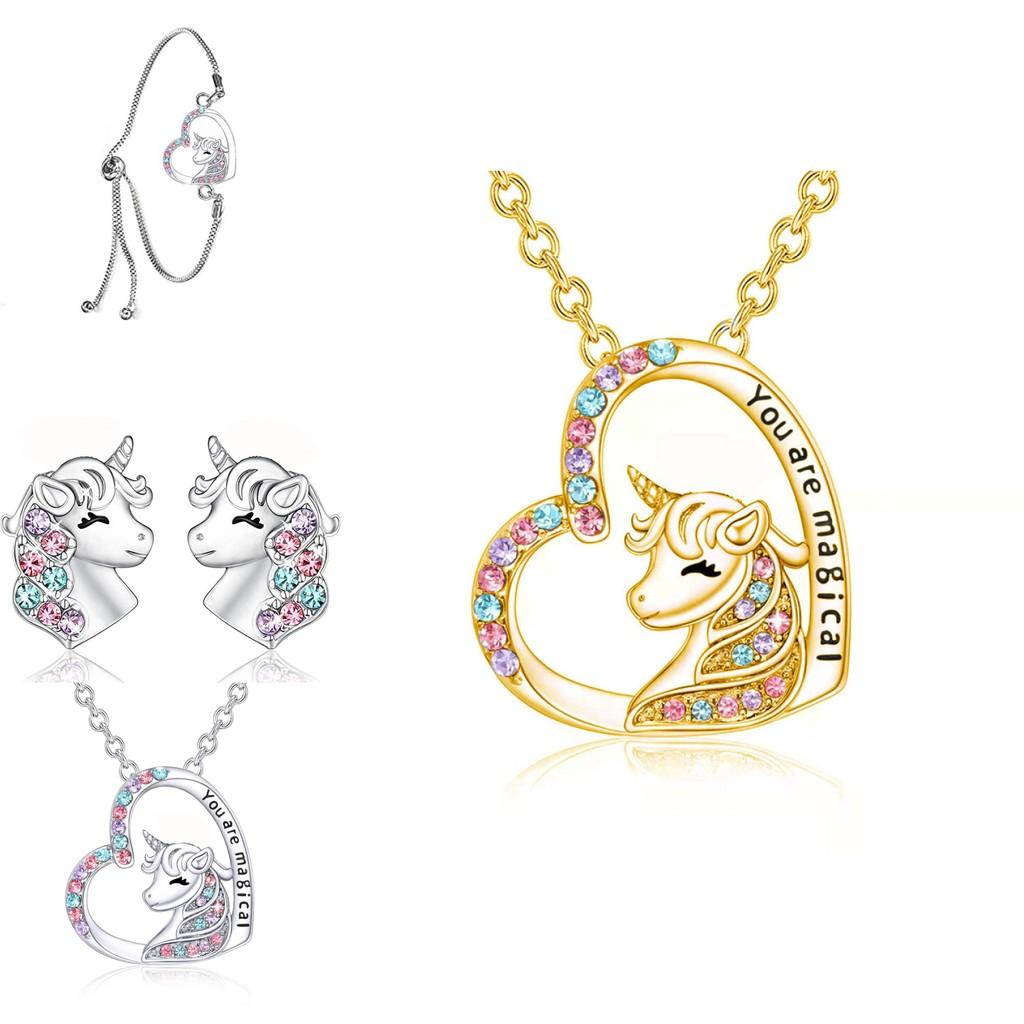 Krásná sada náhrdelníku a náušnic s motivem jednorožce a barevným přívěskem ve tvaru srdce