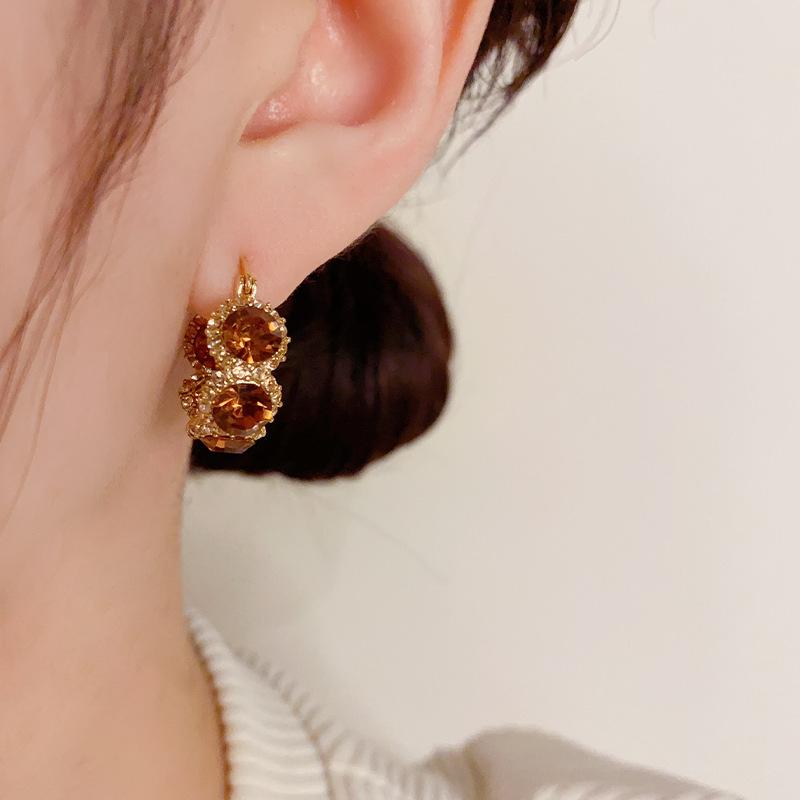 Female Retro Circle Niche Fashion Earrings