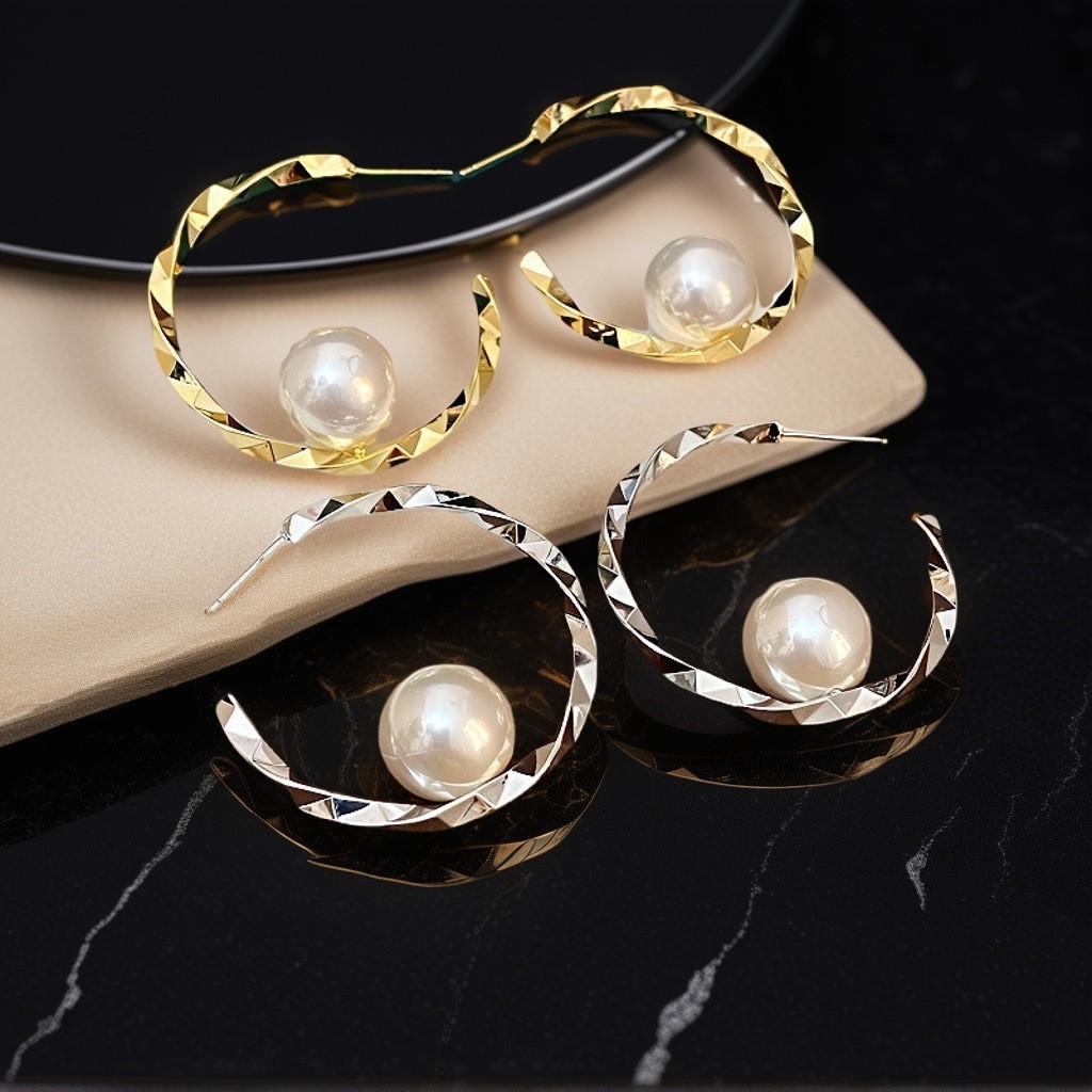 

111 silver needle twisted metal large circle pearl earrings earrings temperament new stud earrings women s thin face earrings срібний