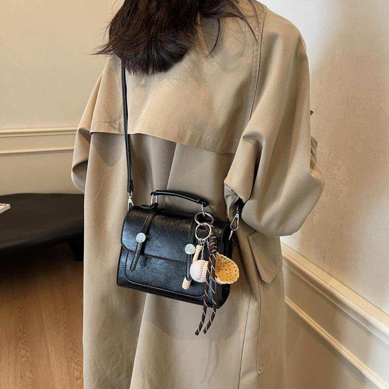 Niche American Texture Portable Small Bag Women's 2025 New Trendy Versatile Commuter Bag Shoulder Messenger Bag