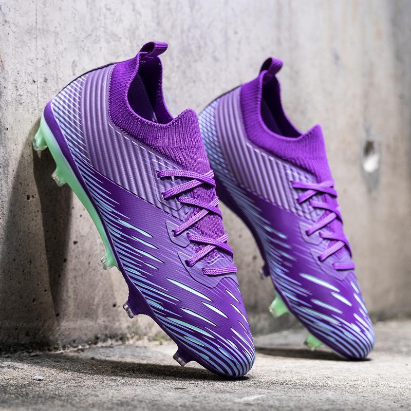 Seamless fly-woven football shoes, men's and women's spikes, students' children's youth and youth into artificial turf sports training shoes