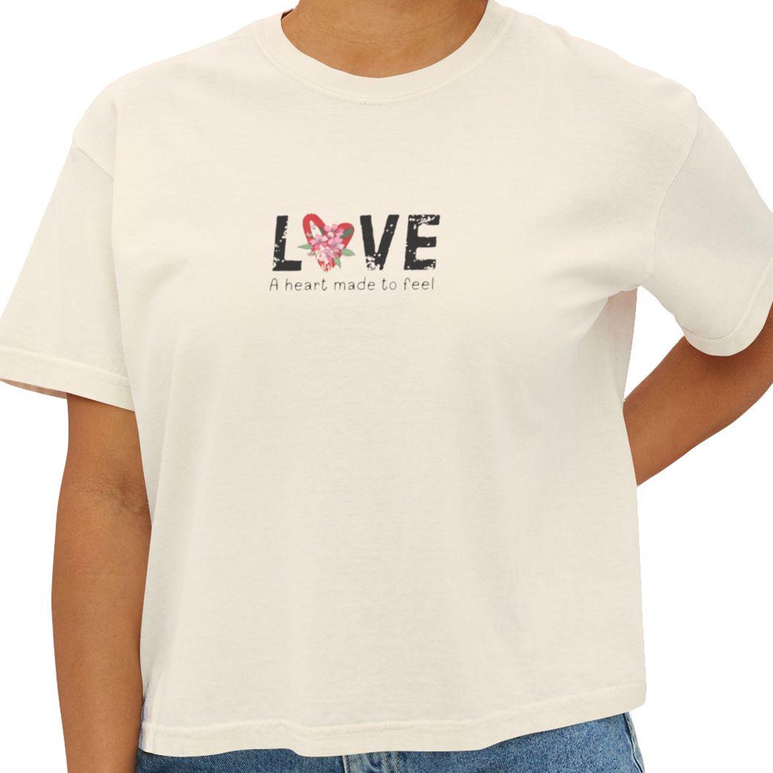LOVE Floral Heart design Tee | minimalist romantic graphic t-shirt 3XL