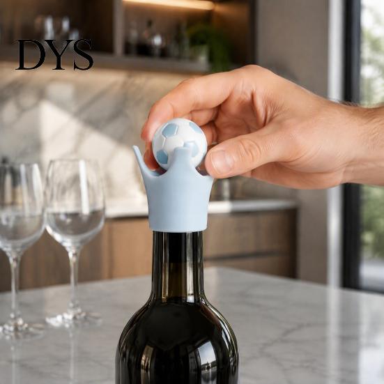 Kitchen Gadgets for Wine Football-shaped Stoppers, Silicone Champagne Sparkling Bottle Savers, Leak-proof Sealer Stoppers Beer Soda, Reusable