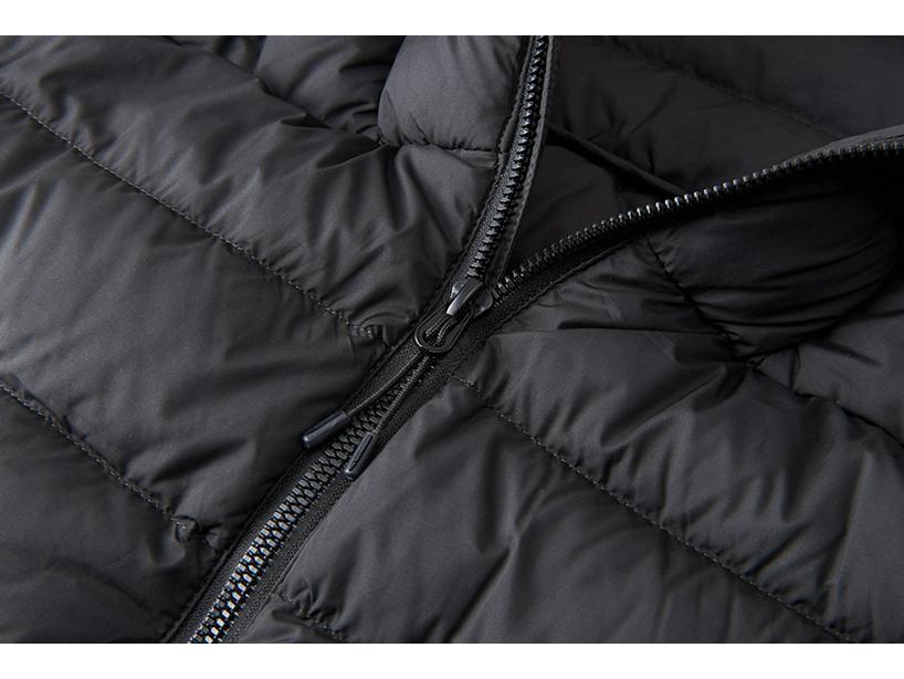 Hochwertige Unisex-Leichtgewicht-Daunenjacke mit Rippenstruktur, 90 % weiße Entendaunen und mit Text bedrucktem Futter