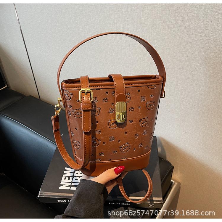 Summer New Small Bag Women's 2025 Fashionable Portable Bucket Bag Is a Versatile Foreign Texture Commuter Crossbody Bag