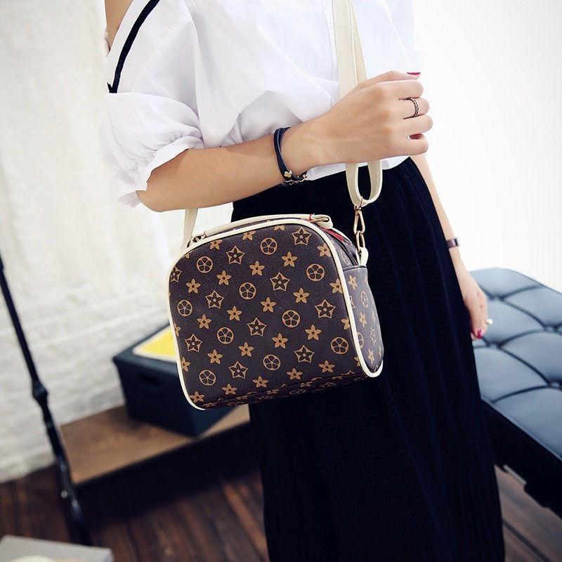 Fashionable Retro Pu Leather Shoulder Bag With Elegant Lock Design For Women