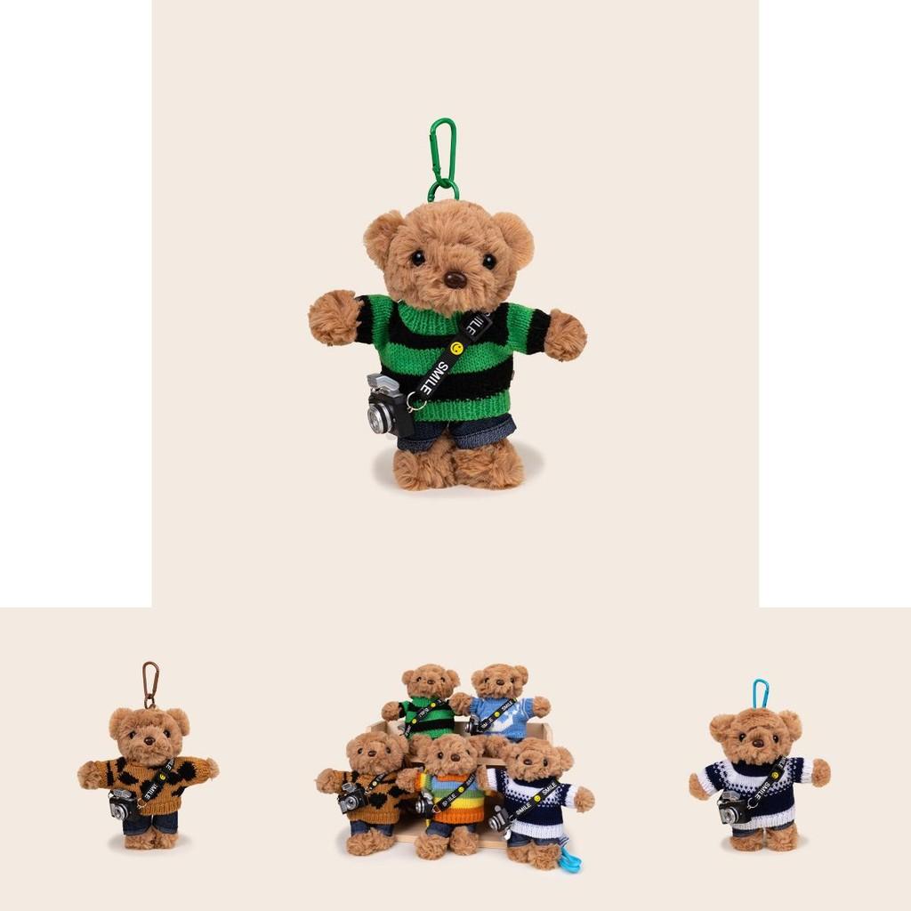 Portachiavi Peluche Orso con Maglione e Fotocamera, Design per Decorazione Zaino e Regalo