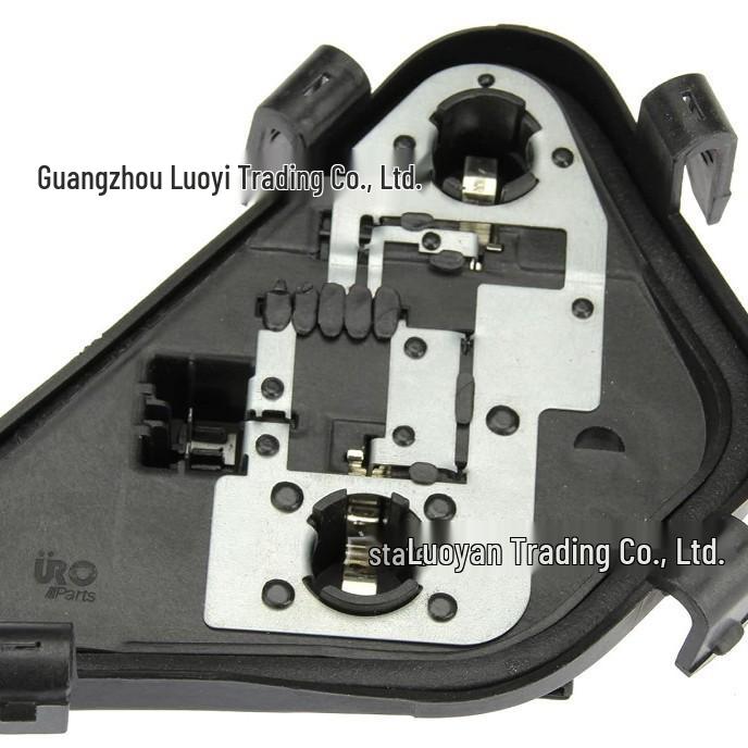 BMW 3 Series F30 F80 Taillight Socket for 2013-2019 - Part Numbers 63217313043 & 63217313044