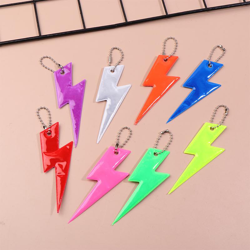 10Pcs Reflective Lightning Keychain High Brightness Reflective Night Keyring Portable Night Safety Key Chain Student Bag Pendant