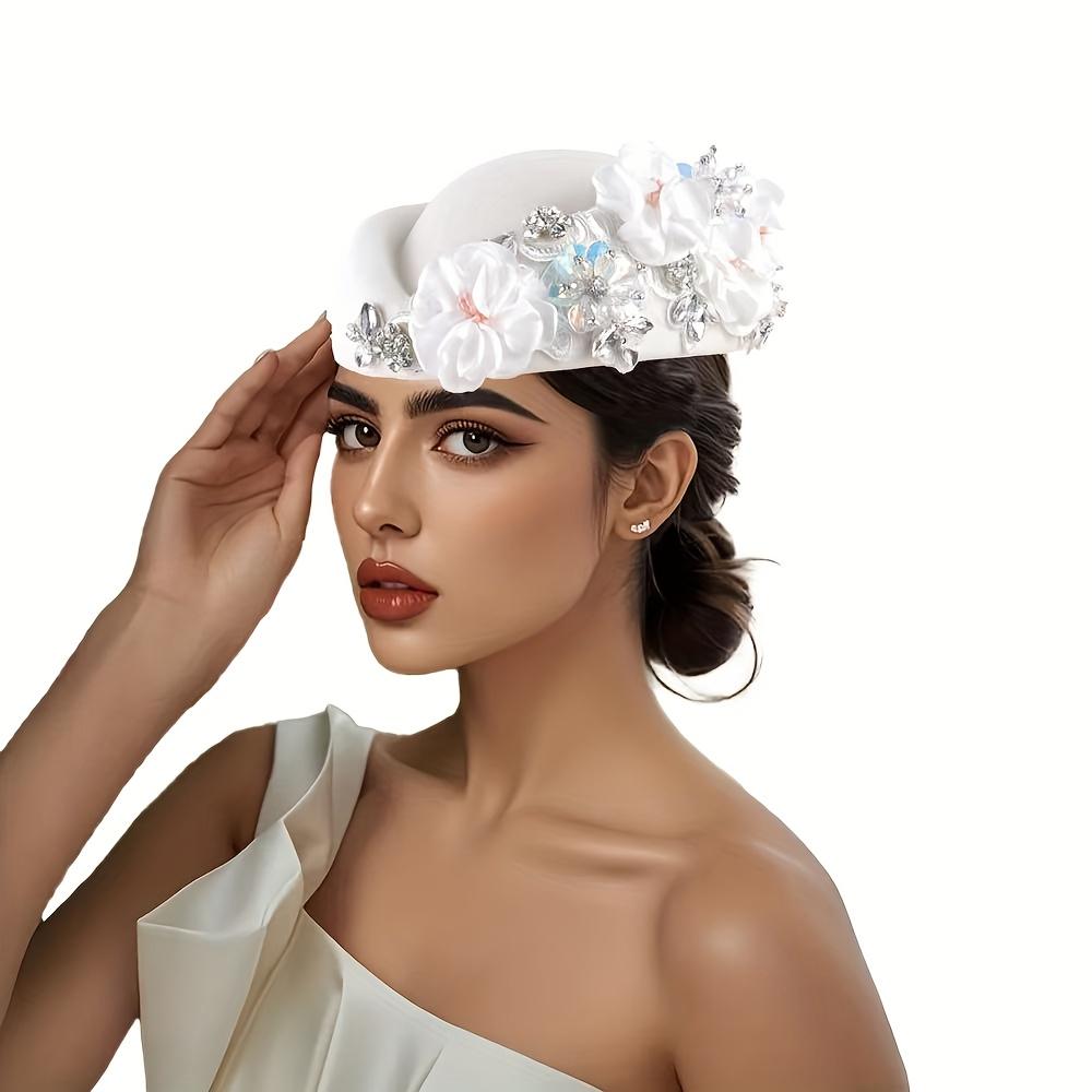 

Элегантный берет в британском стиле с цветочным узором из стразов для женщин | Винтажная шапочка с блестящими розовыми и белыми цветами, без эластичности, только ручная стирка белый