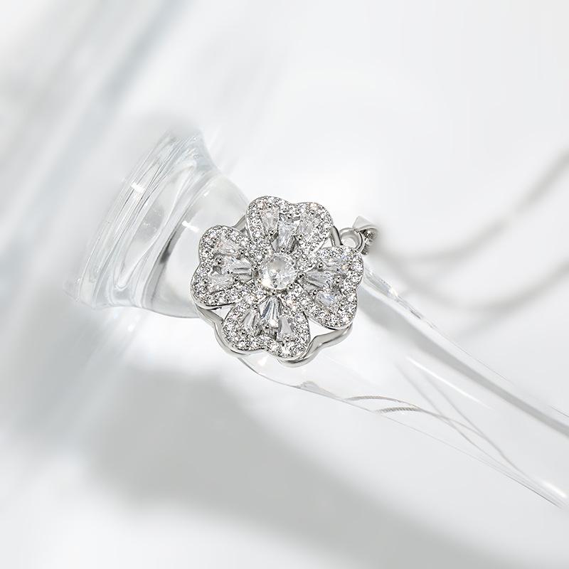 The same trendy brand transshipment double-layer necklace, niche design sense can be rotated love four-leaf clover necklace