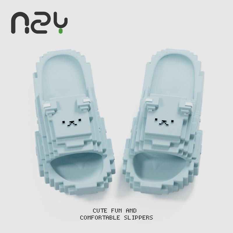Building Block Pixel Bear Slippers Women's Summer New Thick Bottom Non-slip Bath Cartoon Cool Slippers Men