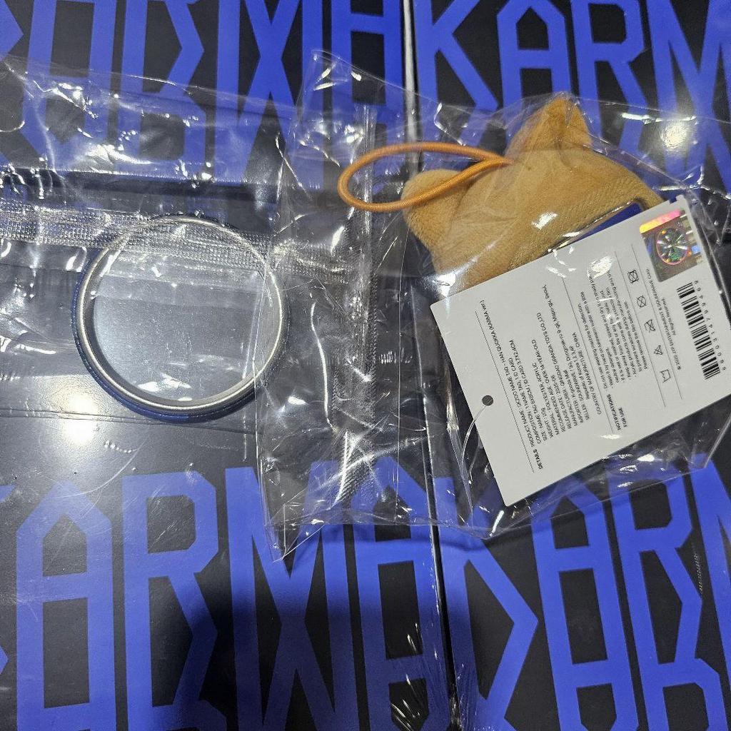 [USED] HAN SKIZZ KARMA Pop-Up Name Tag Bonus Mirror